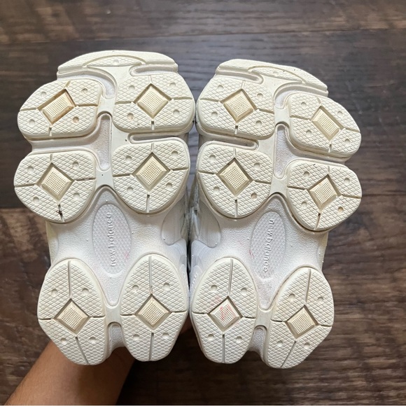New balance NB 9060 white cream sneakers athletic shoes 4C *read - Picture 8 of 9